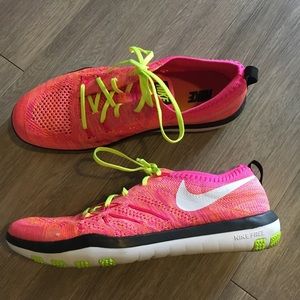 Nike Focus Flyknit Size 9.5